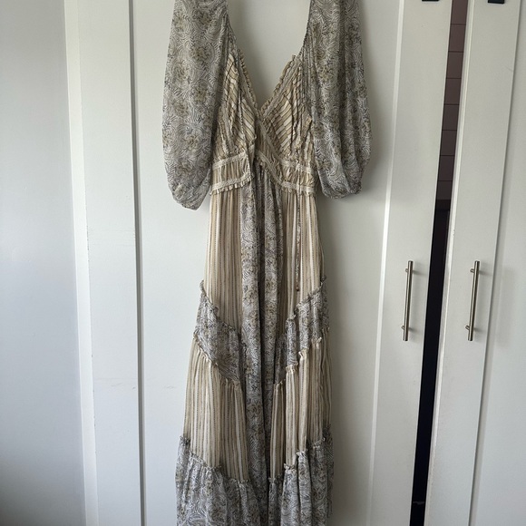 Free People Dresses & Skirts - Free People Cream and Gray Ruffled Tie Front Sundress